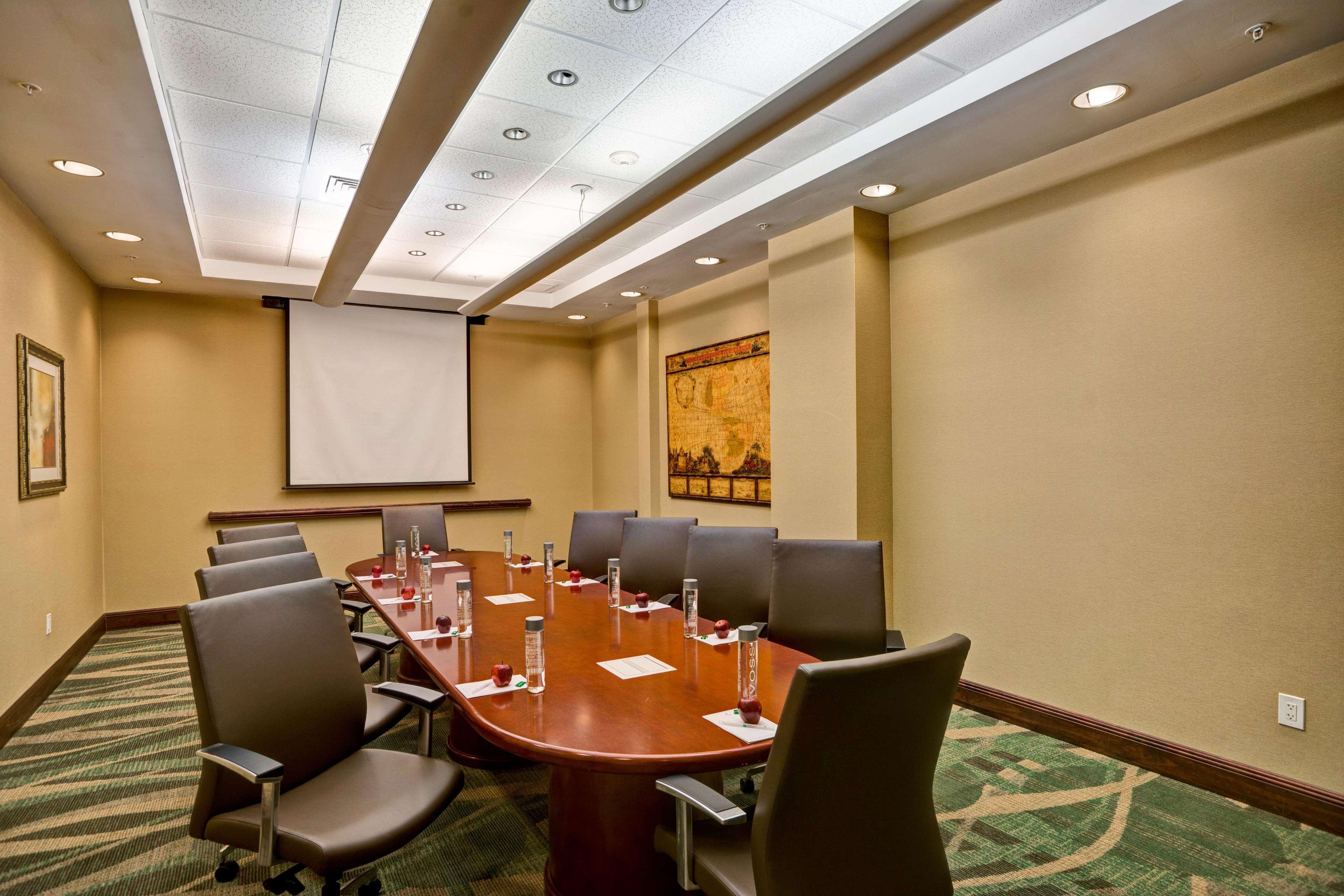 Embassy Suites Fort Myers - Естеро Екстер'єр фото