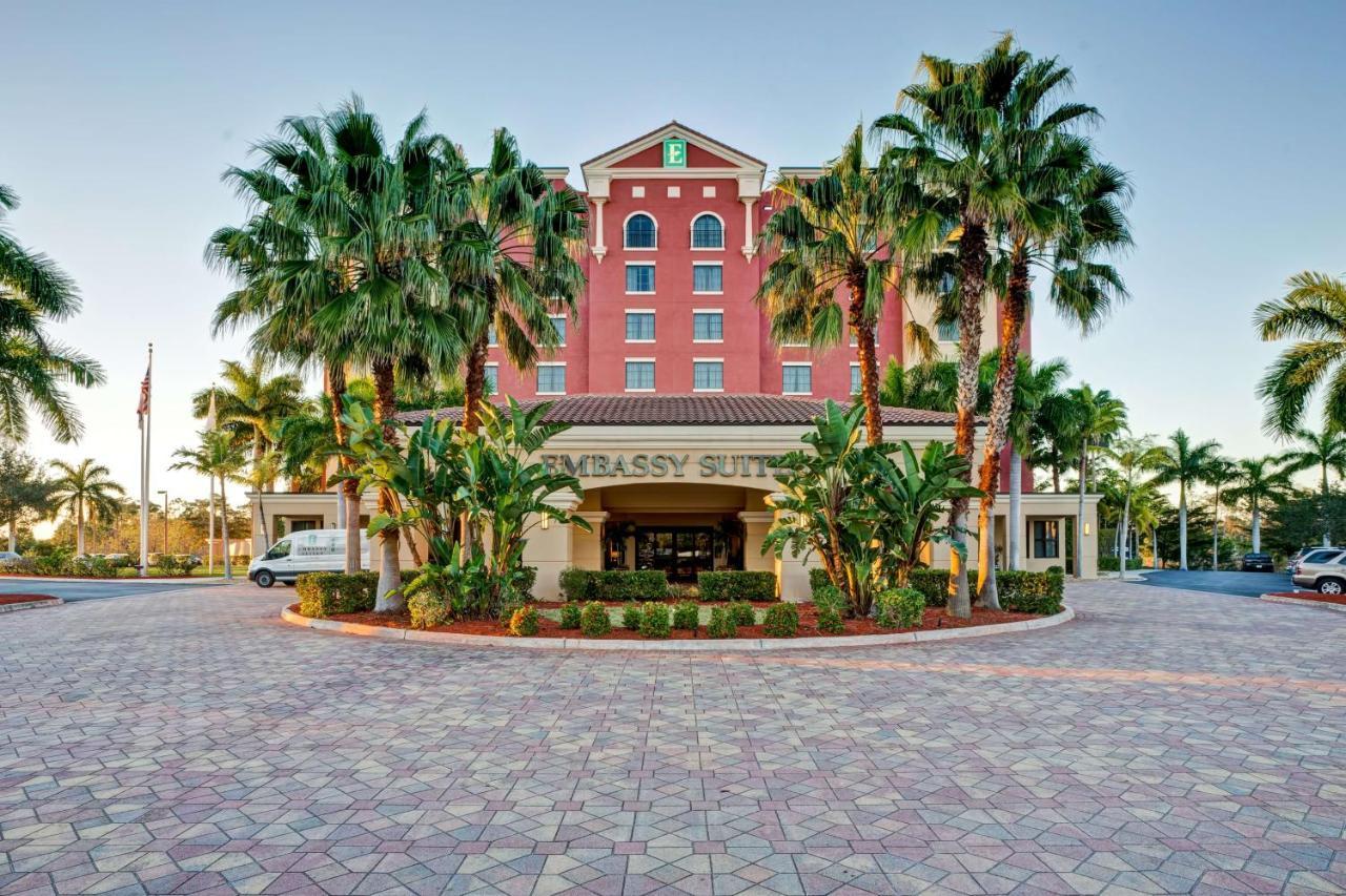 Embassy Suites Fort Myers - Естеро Екстер'єр фото