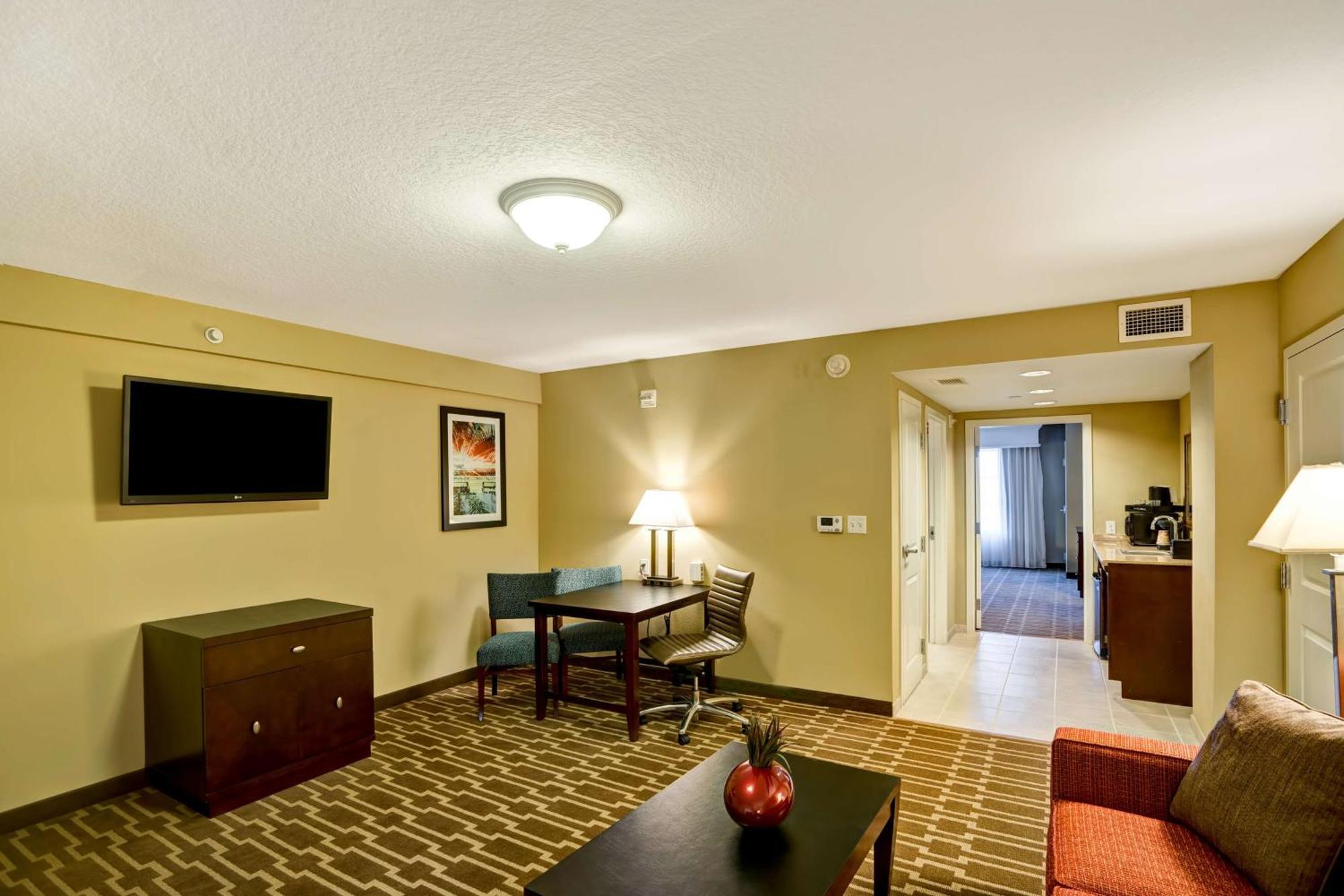Embassy Suites Fort Myers - Естеро Екстер'єр фото