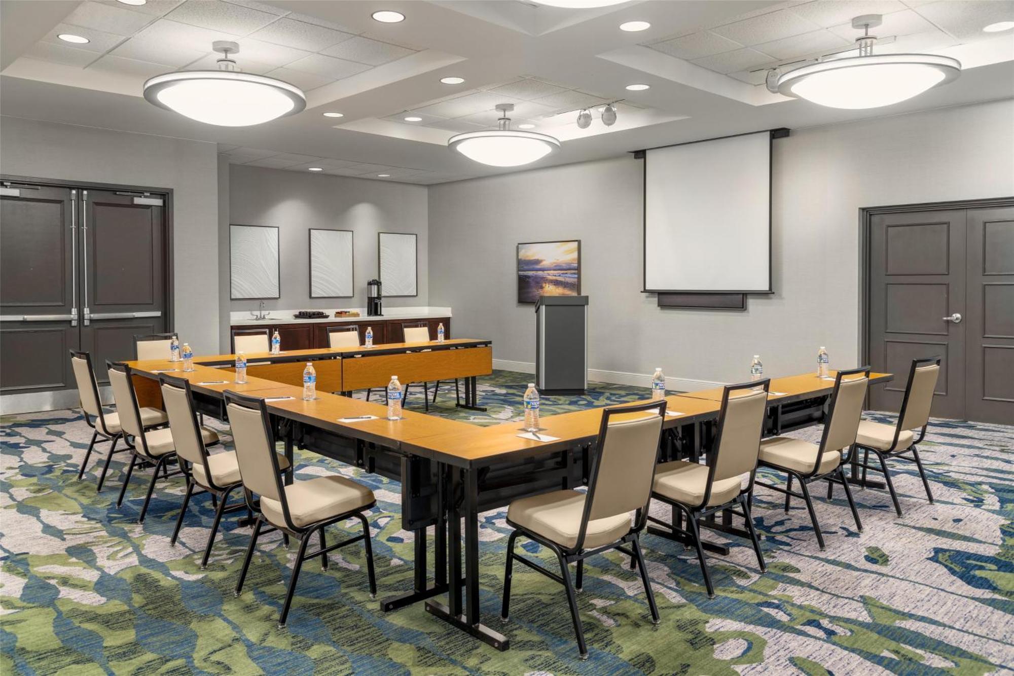 Embassy Suites Fort Myers - Естеро Екстер'єр фото
