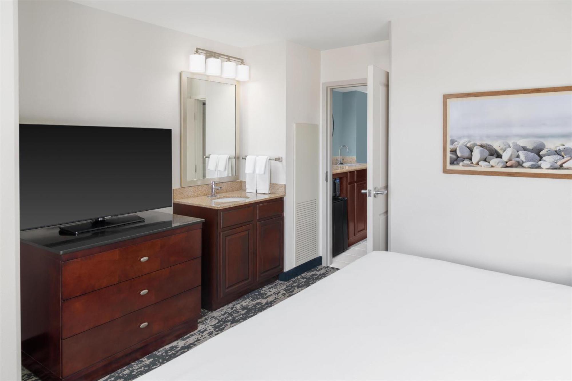 Embassy Suites Fort Myers - Естеро Екстер'єр фото