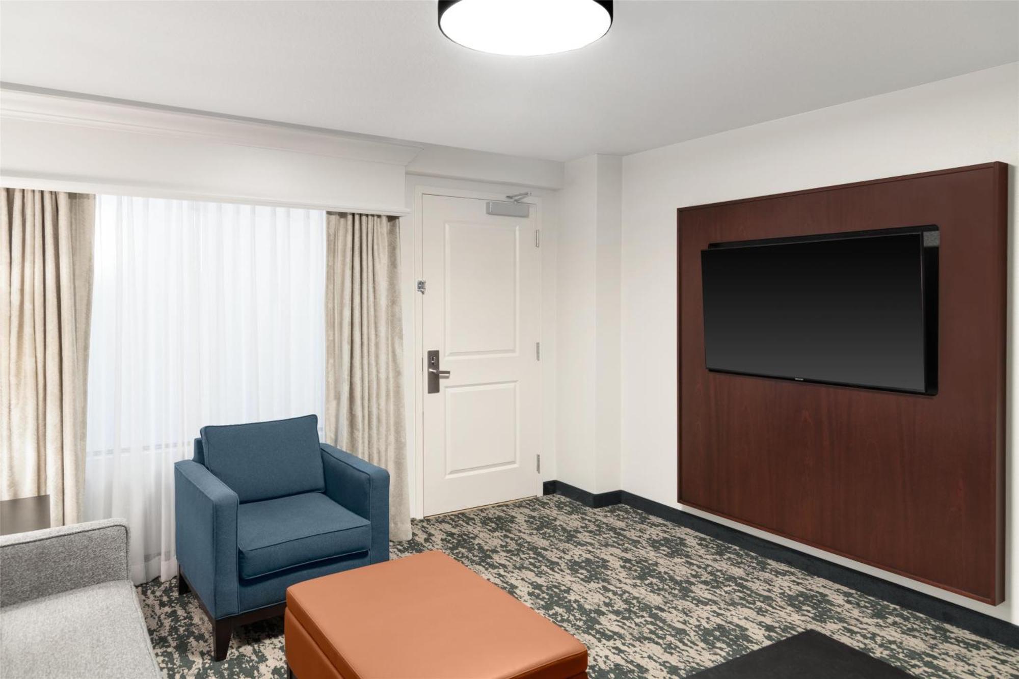 Embassy Suites Fort Myers - Естеро Екстер'єр фото